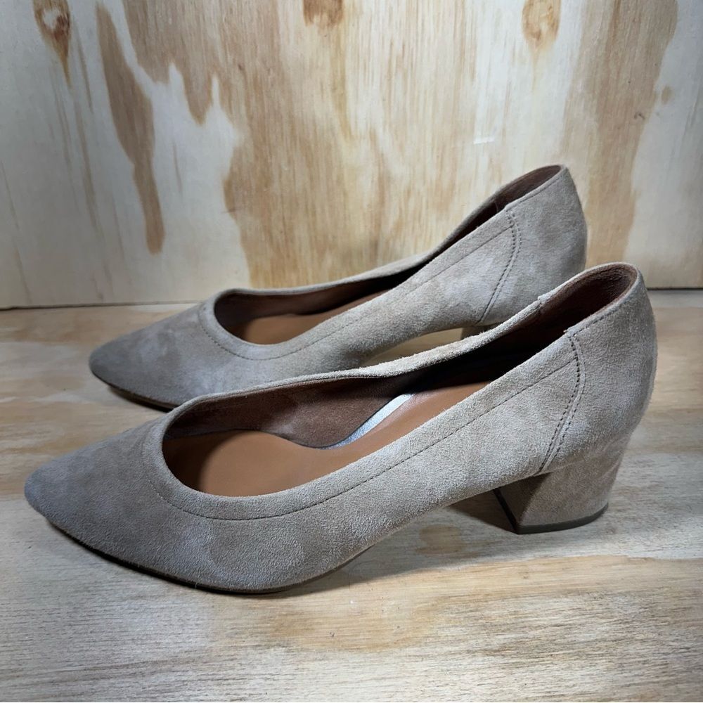 Paul Green Suede Tan Pumps Women’s Size 7